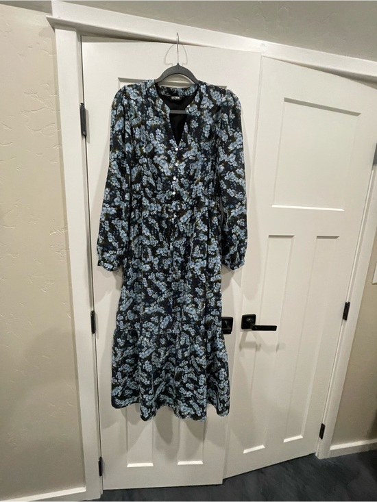 Dresses & Skirts - Floral Long-Sleeve Tiered Midi Dress - Blue Floral